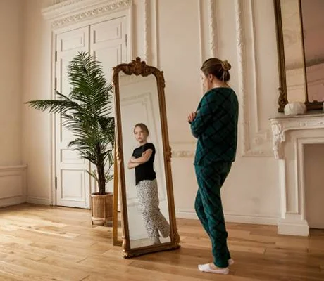 Ergenlerde Kimlik ve Kendini Keşfetme Süreci